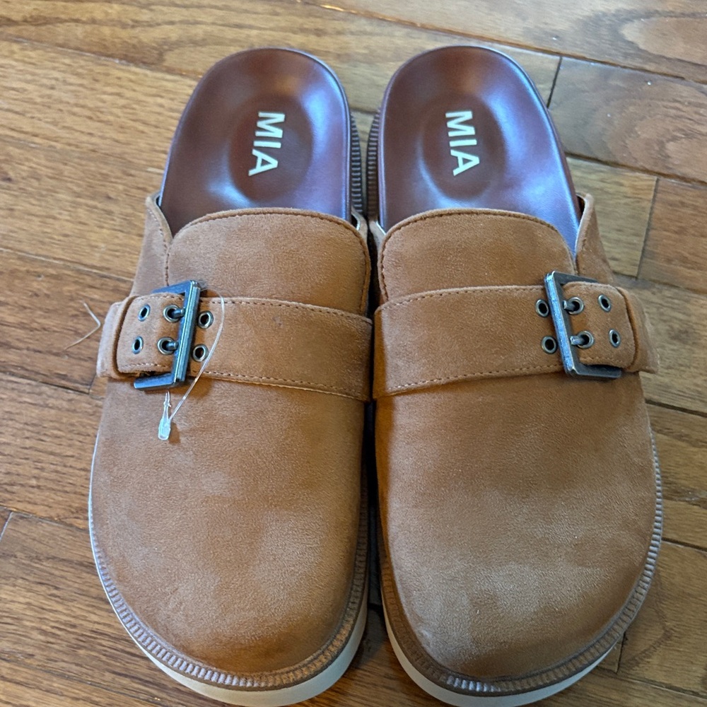 MIA women’s Brown Suede Buckle Loafers